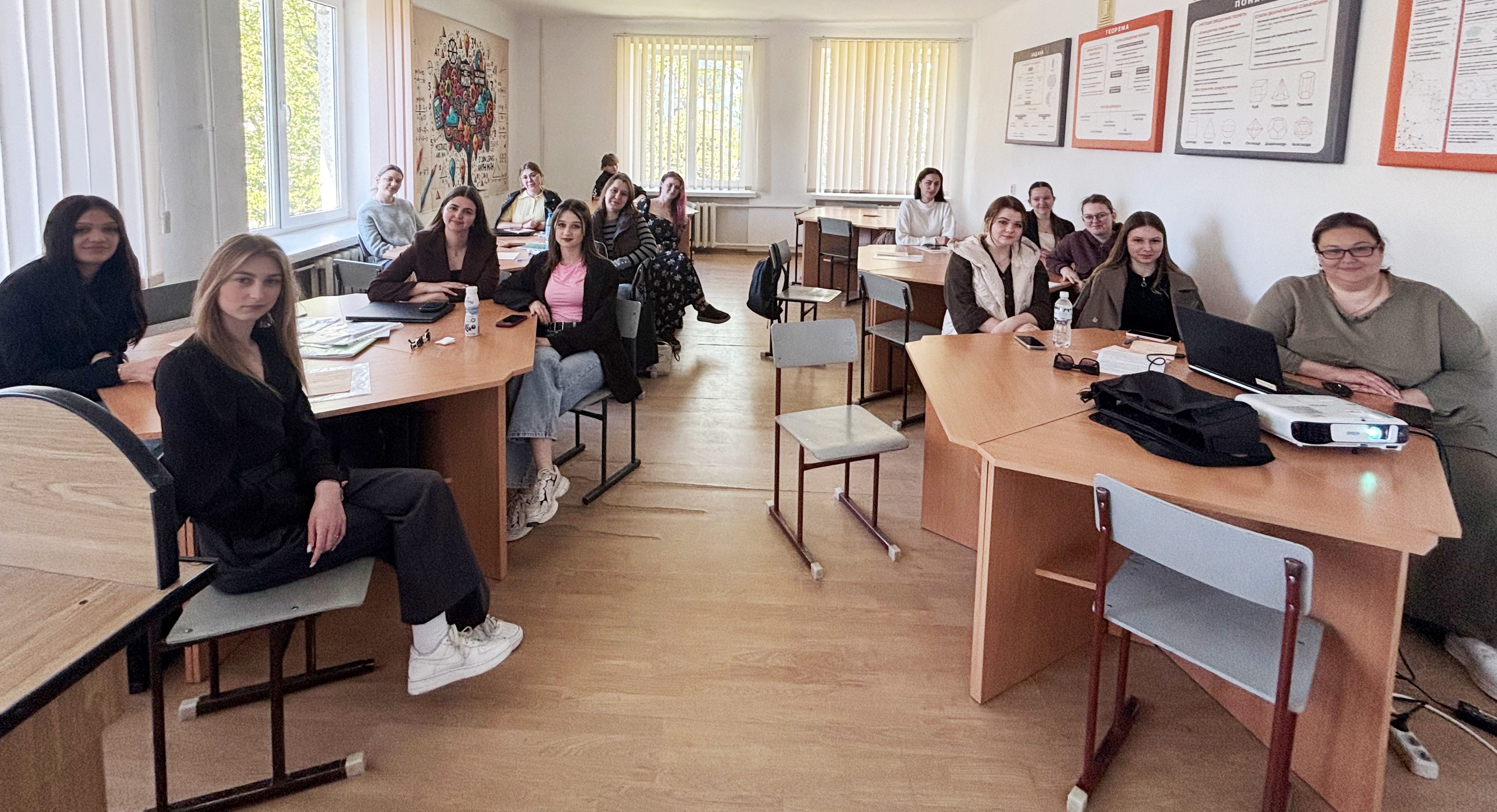 Учасники звітної конференції
